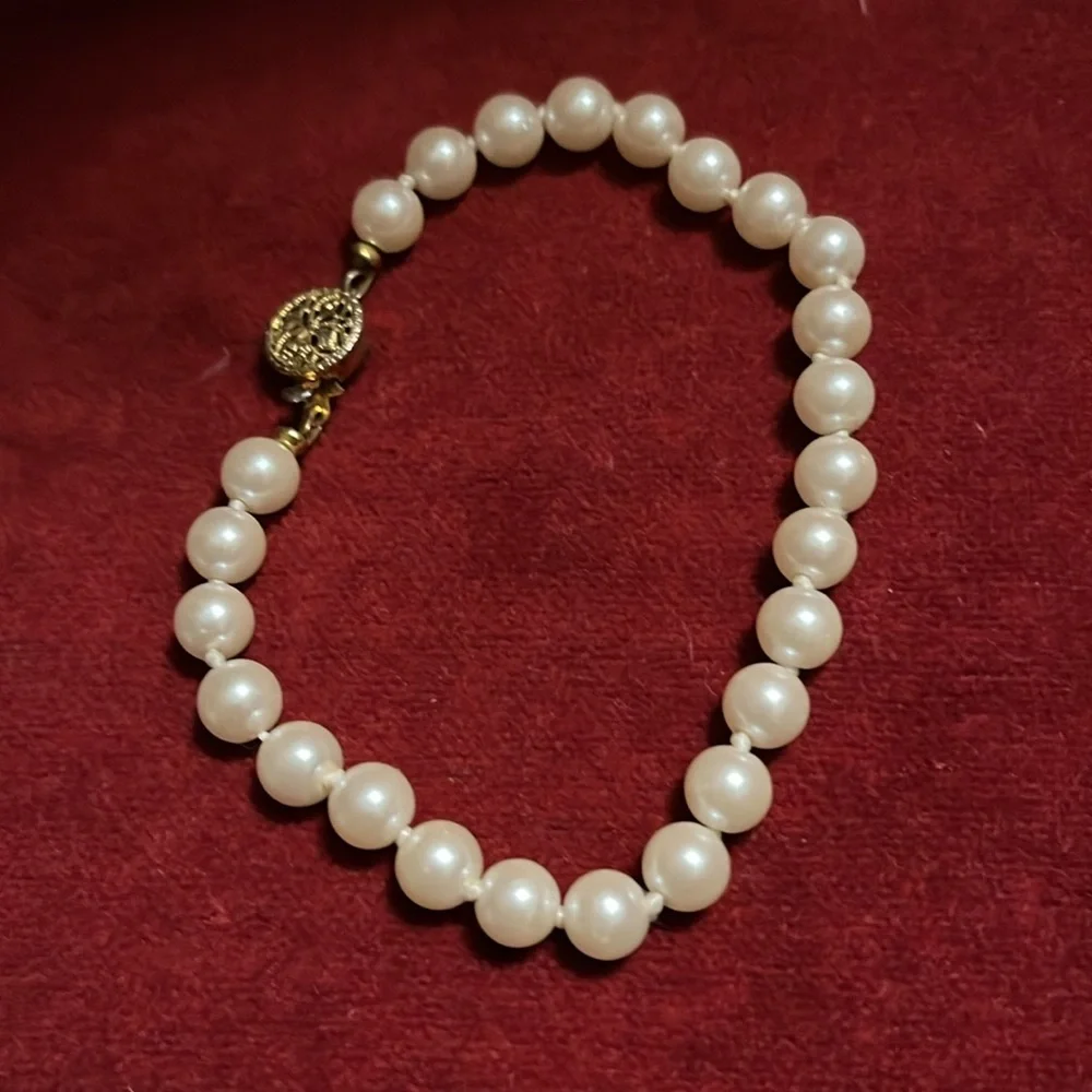 Faux Pearls Bracelet